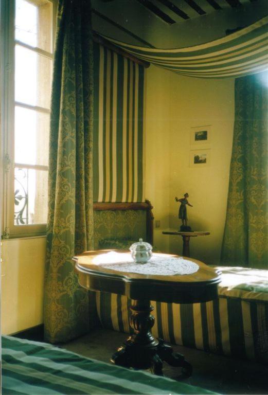 Bed and Breakfast Bize De La Tour Saint-Bonnet-du-Gard Pokoj fotografie